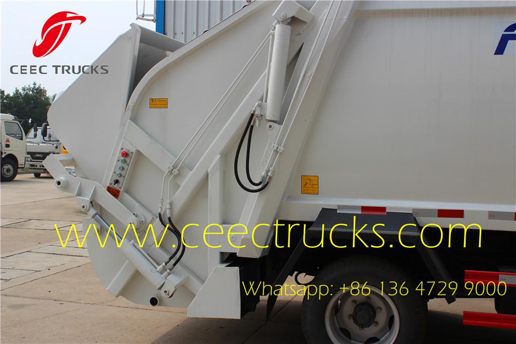 Dongfeng 4 CBM compressed garbage truck