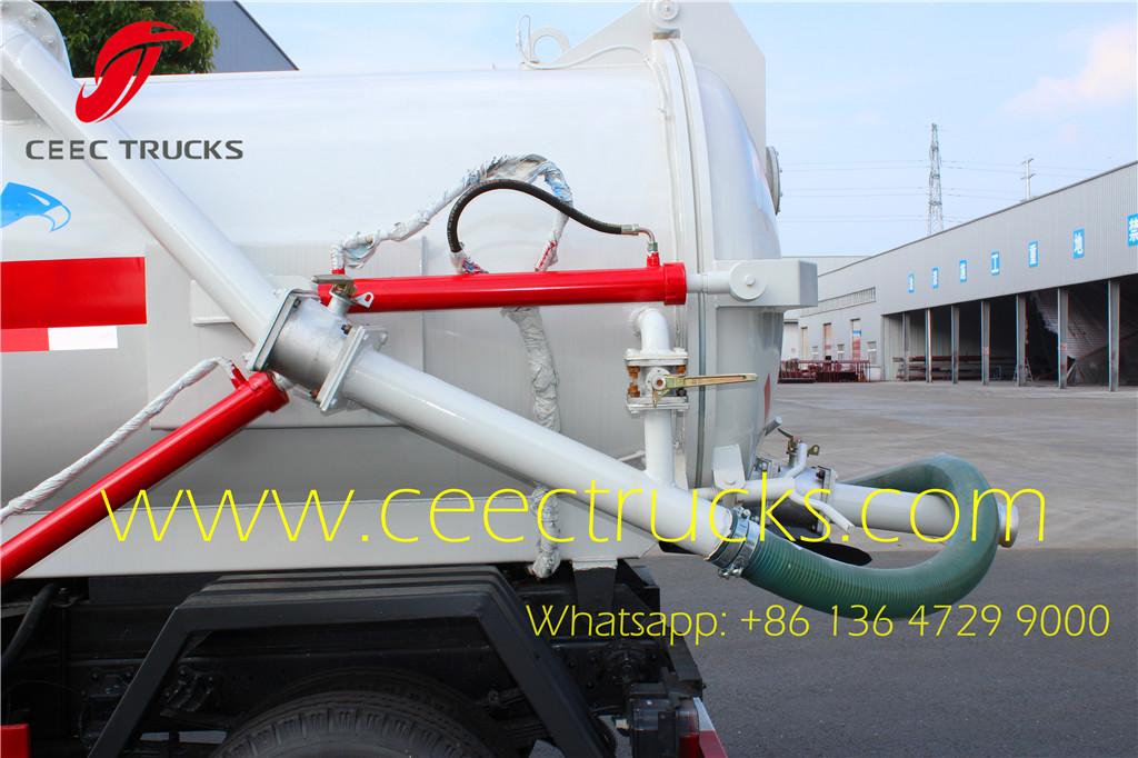 CEEC produce 4000 L cesspit emptier trucks export Ecuador