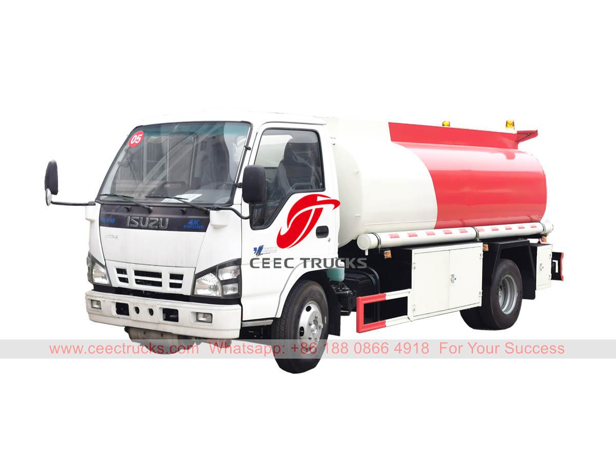 ISUZU refueling truck