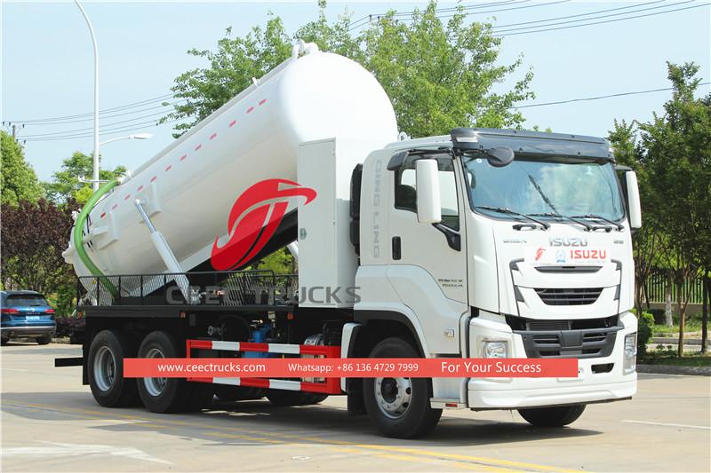 Isuzu sewer suction truck