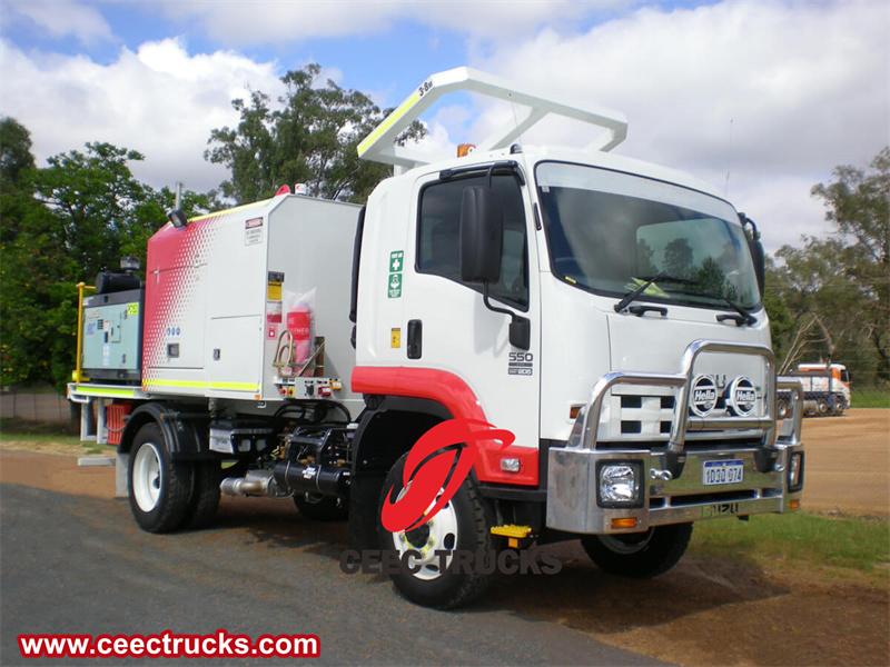 Isuzu 5cbm fuel and lubrication service truck Isuzu 5cbm fuel and lubrication service truck