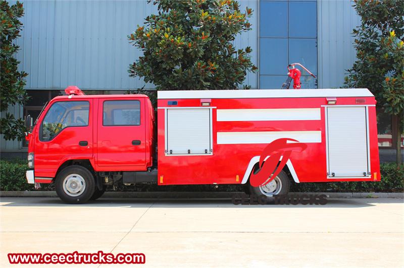 Isuzu NQR 3tons foam water fire truck