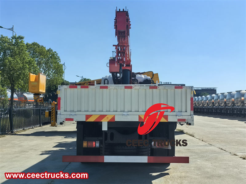 GIGA Isuzu hydraulic truck crane