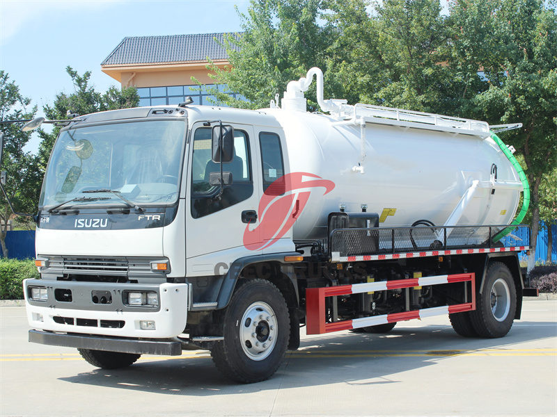 Isuzu lorry vacuum tankers