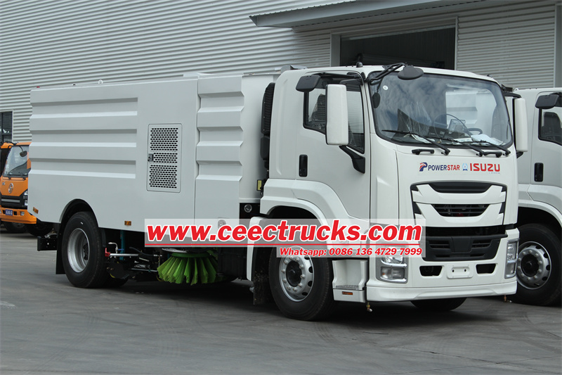 Isuzu FTR GIGA broom sweeper truck