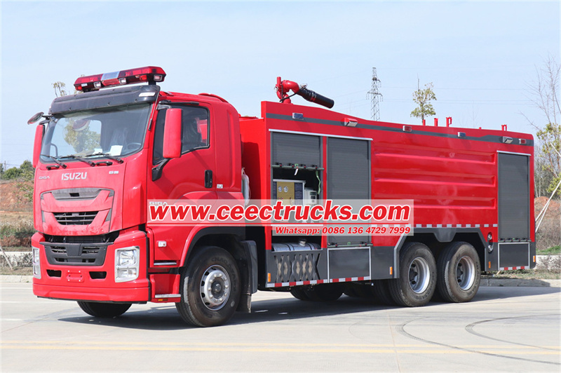 Isuzu 6x4 dry powder fire truck