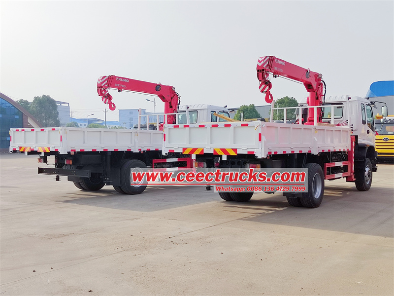 Isuzu cargo truck with Crane