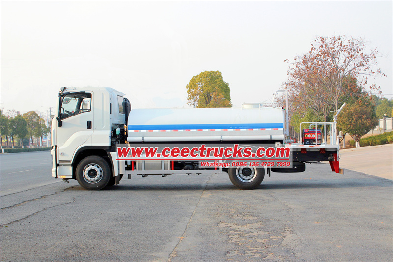 Isuzu GIGA water tank truck Isuzu GIGA water tank truck