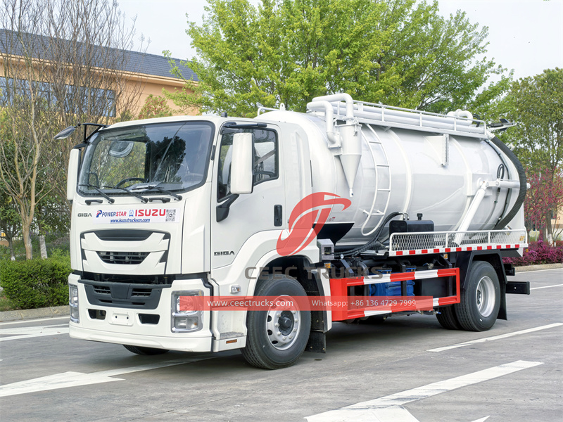 ISUZU FTR Clean Combined vacuum Sewage Tanker