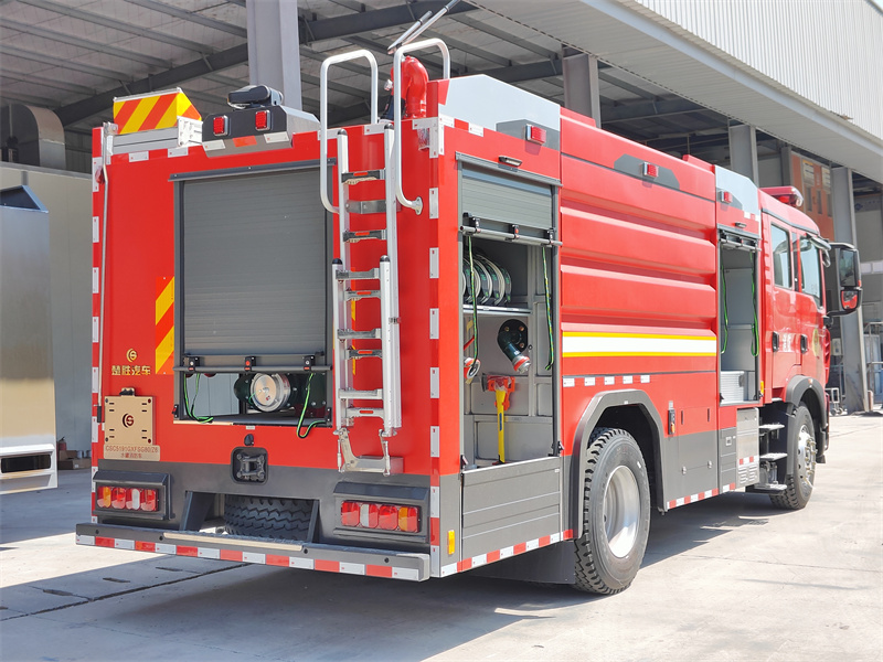 HOWO tanker fire rescue truck