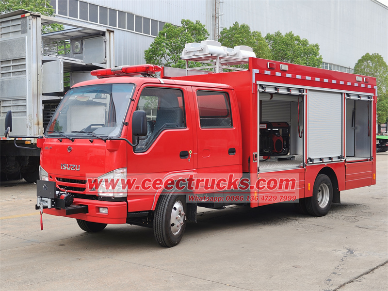 Isuzu rescue fire fighting truck