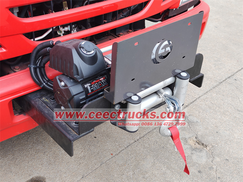 Front mounted towing winch with 4000kg capacity