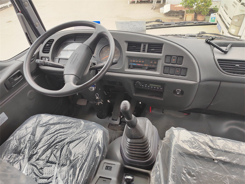 Isuzu truck original cabinet