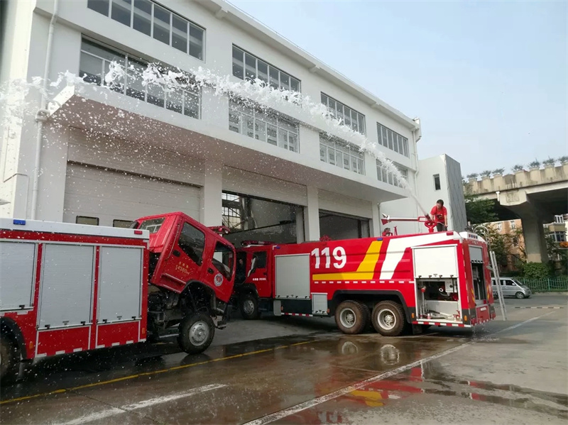 Howo 6x4 fire fighting truck