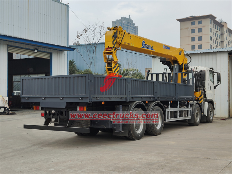 Isuzu GIGA 20tons boom crane truck