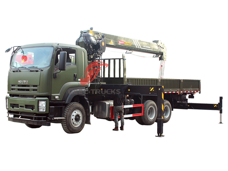 Isuzu GIGA service truck 14tons crane 