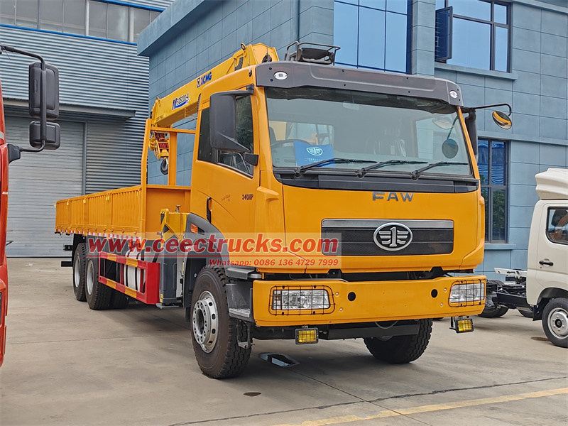 FAW 8 T truck loader crane 