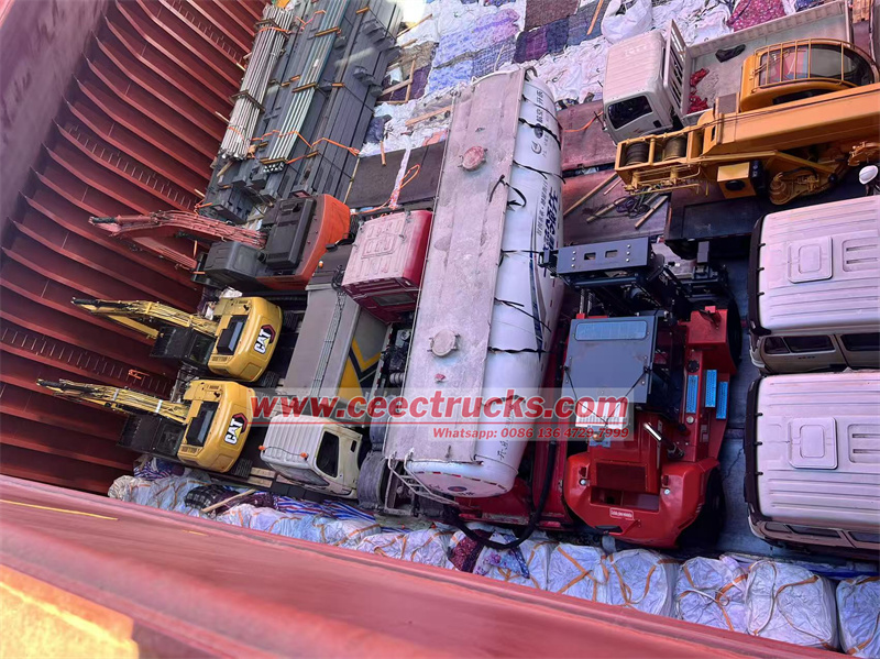 FOTON rear loader truck for shipment