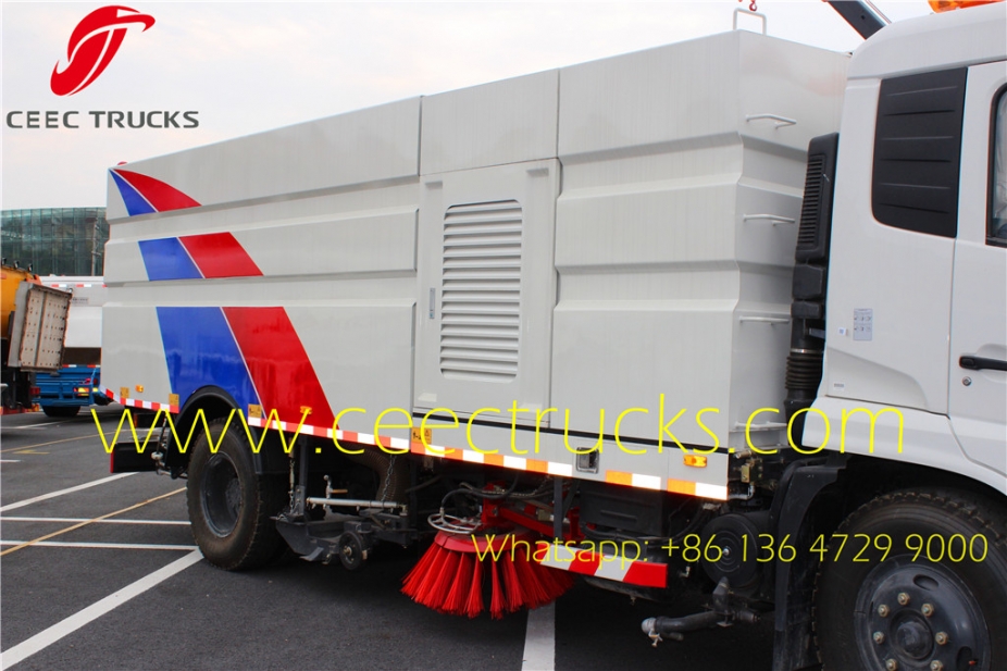  Dongfeng 4*2 dry-type road sweeper/dust cleaner road sweeper  manufacturer