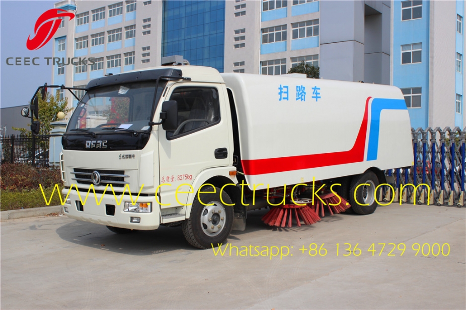 Dongfeng 7400kg gross weight road sweeping truck with sweeper and washer