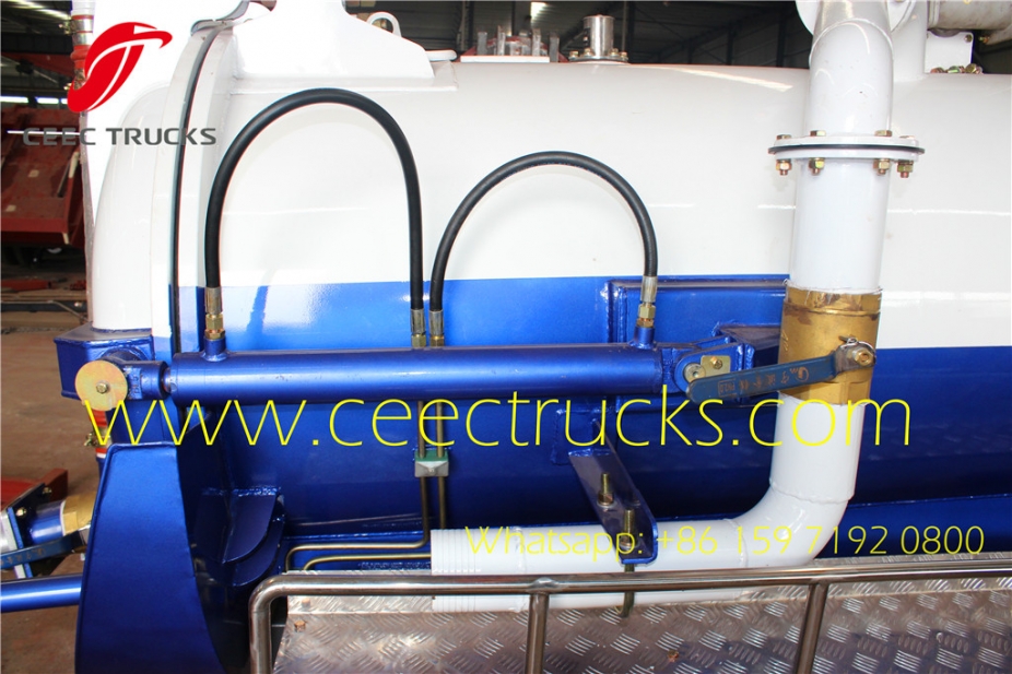 Export model 2000 liters vacuum suction superstructure