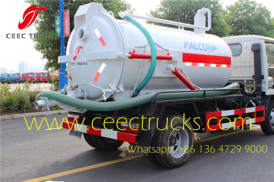 Manufacturer supply dongfeng 4CBM cesspit emptier truck lowest price