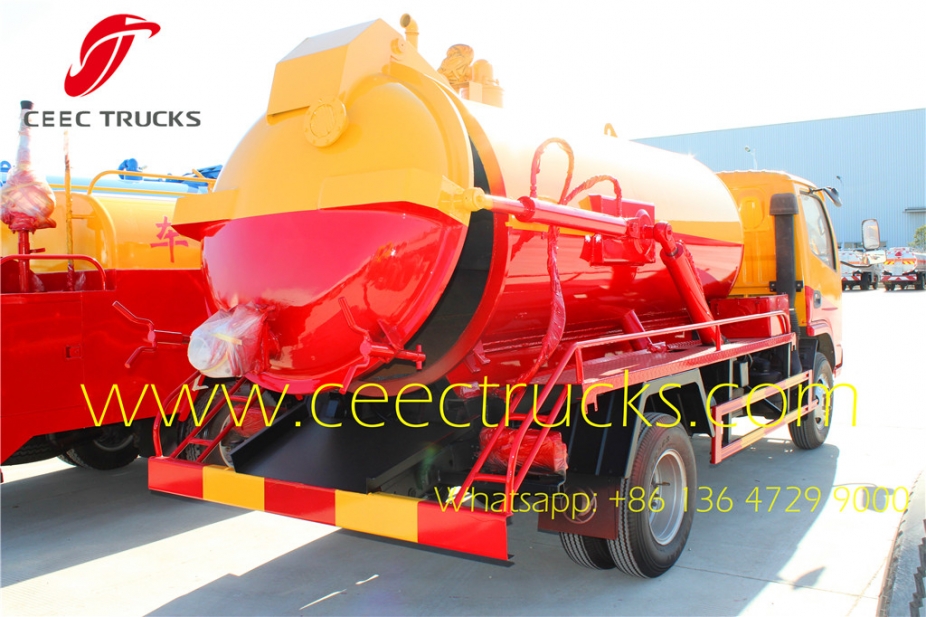 2016 best selling model 4CBM sewage suction tanker truck