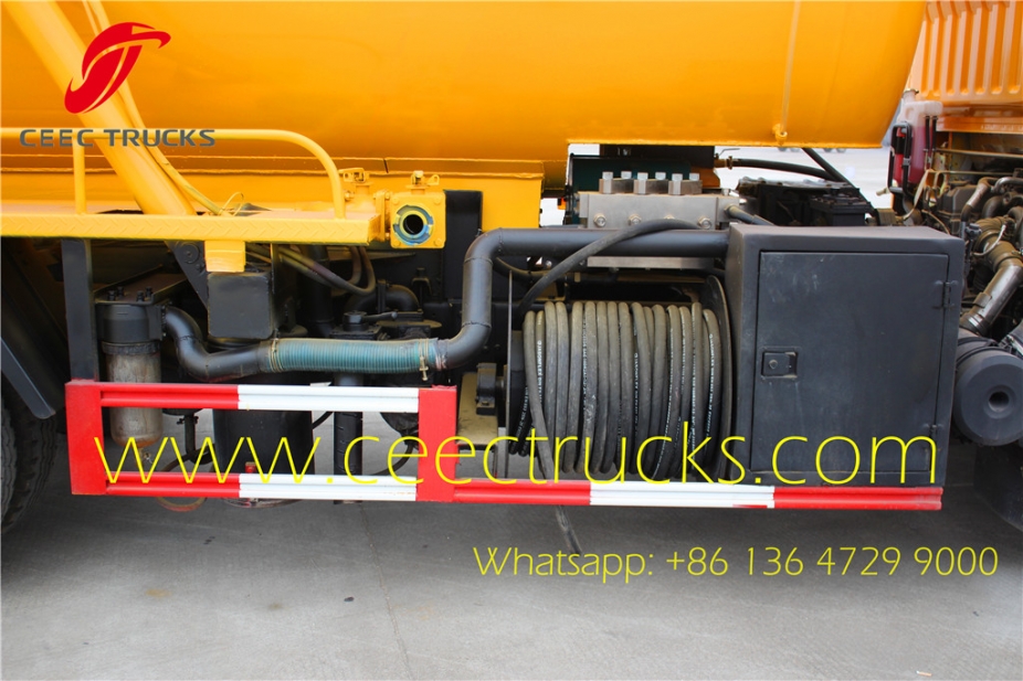 Dongfeng 6000liters vacuum suction tanker truck supplier