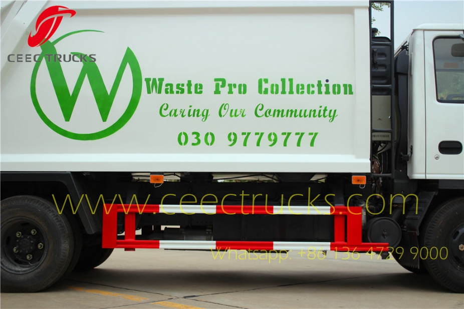 Asia country buy ISUZU 6cbm compressed refuse truck bottom price