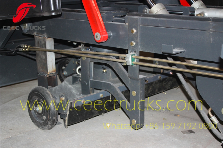 Road sweeper kit rear suction plate running wheel