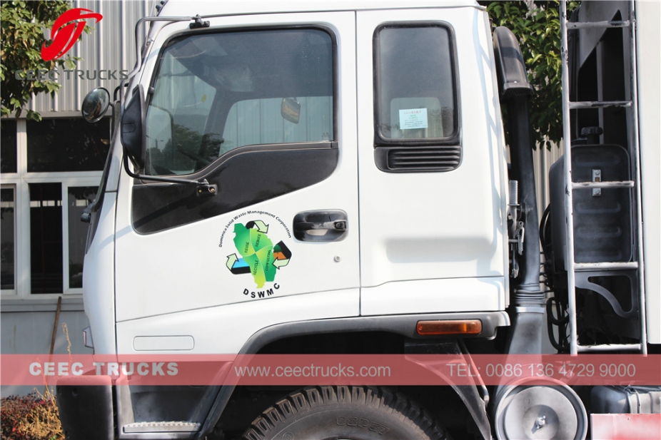 Japan technology 12 CBM garbage compactor truck