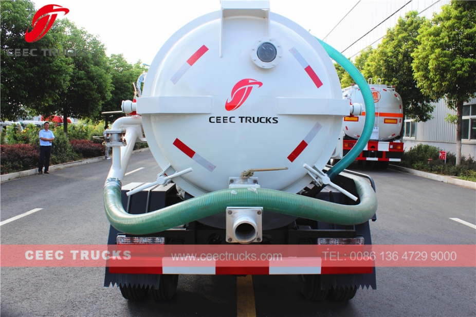 Low price Dongfeng 4,000L vacuum sewage suction truck