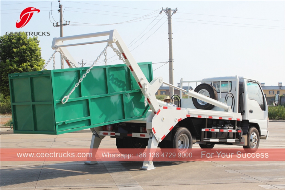 Xe chở rác cánh tay ISUZU 4CBM