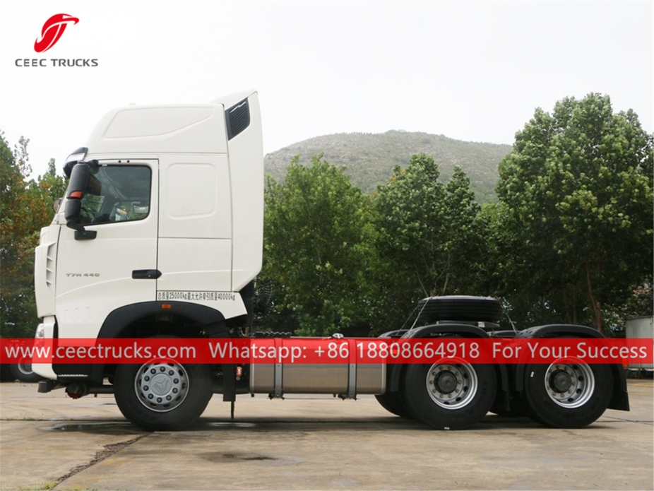 Xe đầu kéo 6x4 HOWO