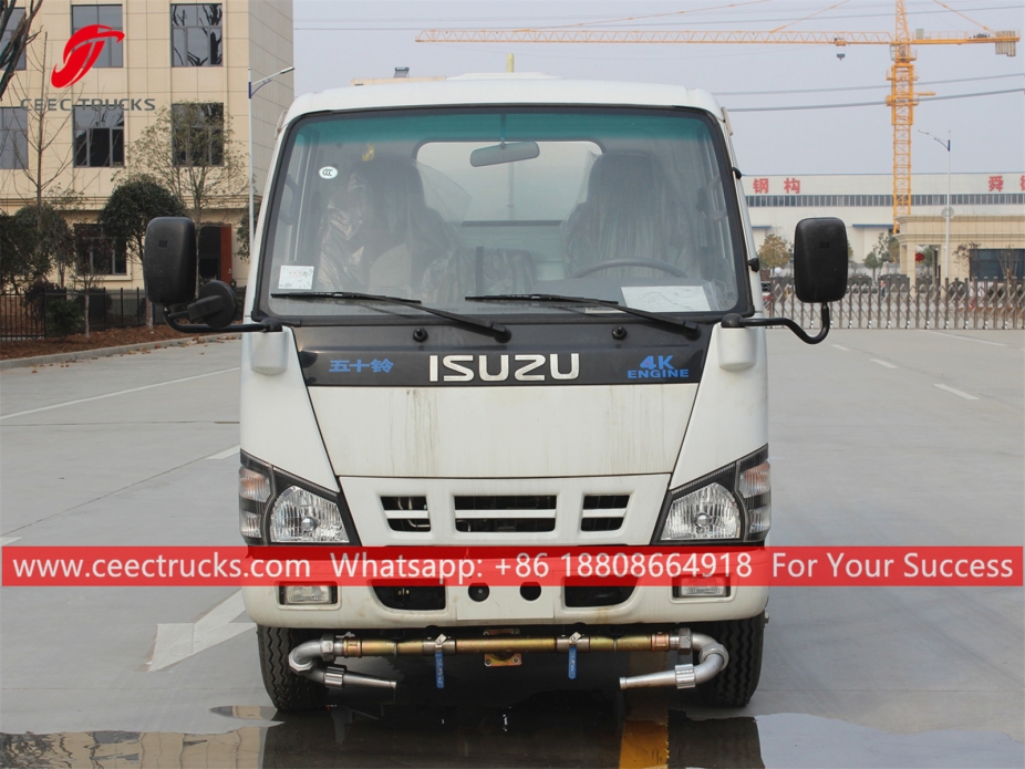 Xe tưới nước ISUZU 600P