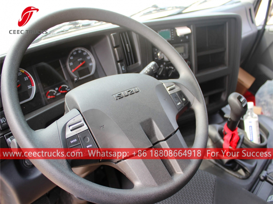 Đầu máy kéo ISUZU GIGA