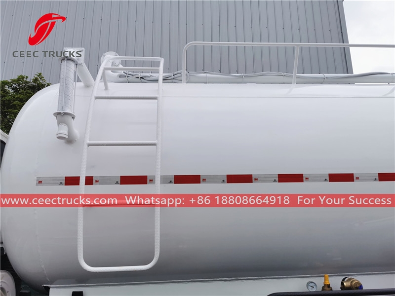 FOTON 10,000 liters vacuum tanker truck