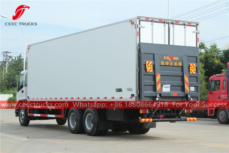 ISUZU 10 wheeler refrigerated truck