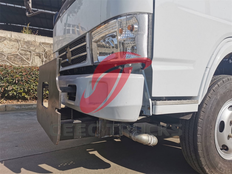 Dongfeng skip loader mounted water tanker