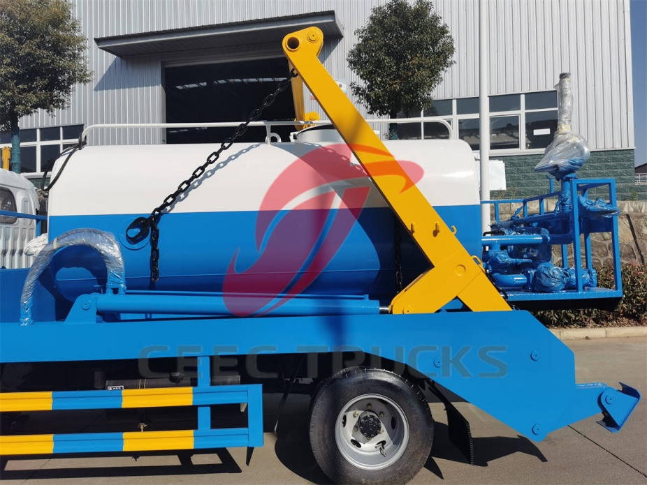 Dongfeng skip loader mounted water tanker