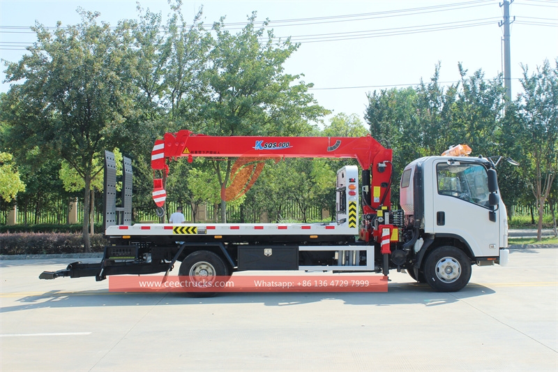 ISUZU ELF breakdown wrecker truck with 4ton crane made in China