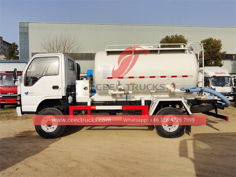 Isuzu mini vacuum suction truck made in China