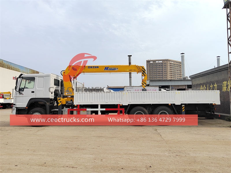 HOWO heavy-duty 400hp truck with XCMG crane