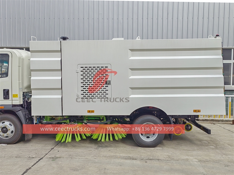 Howo street road sweeping truck  with factory direct sale