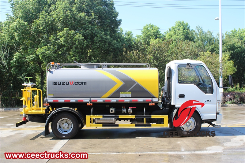 Isuzu Elf street washer water trucks