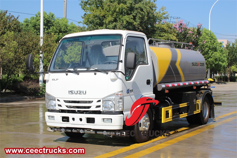 Isuzu Elf street washer water trucks