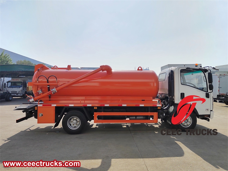 Isuzu Latest 8ton sewage suction tank truck