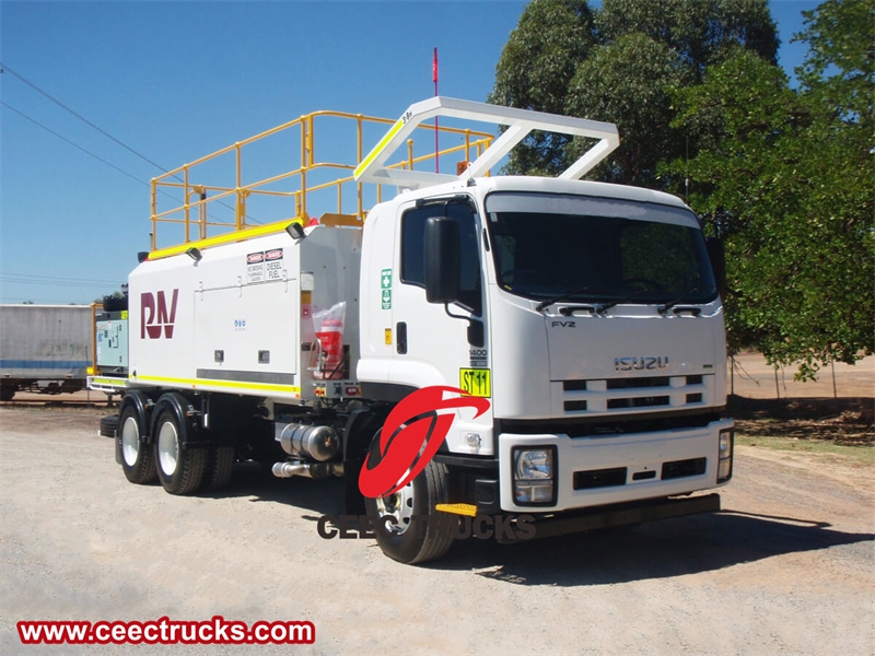 Japan Isuzu Lubrication Service Trucks