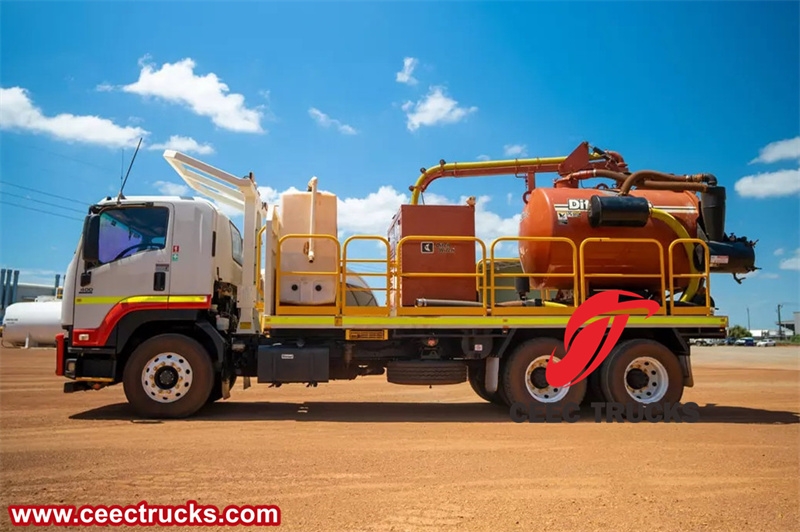 Isuzu 15,000 liters gully sucker truck