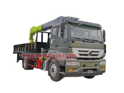 Sinotruk HOWO Truck with 8tons Crane